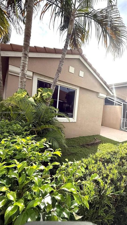 15825 Sw 11th St - Photo 5 of 10