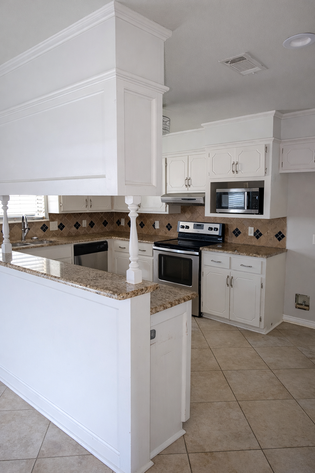 5602 Hillcrest Dr - Photo 4 of 9