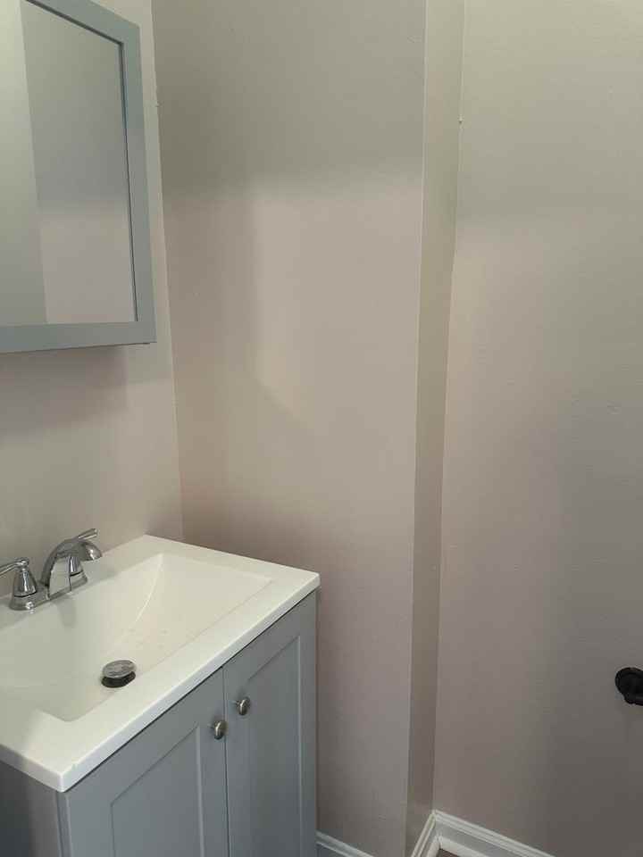 1610 Carswell St - Photo 4 of 17