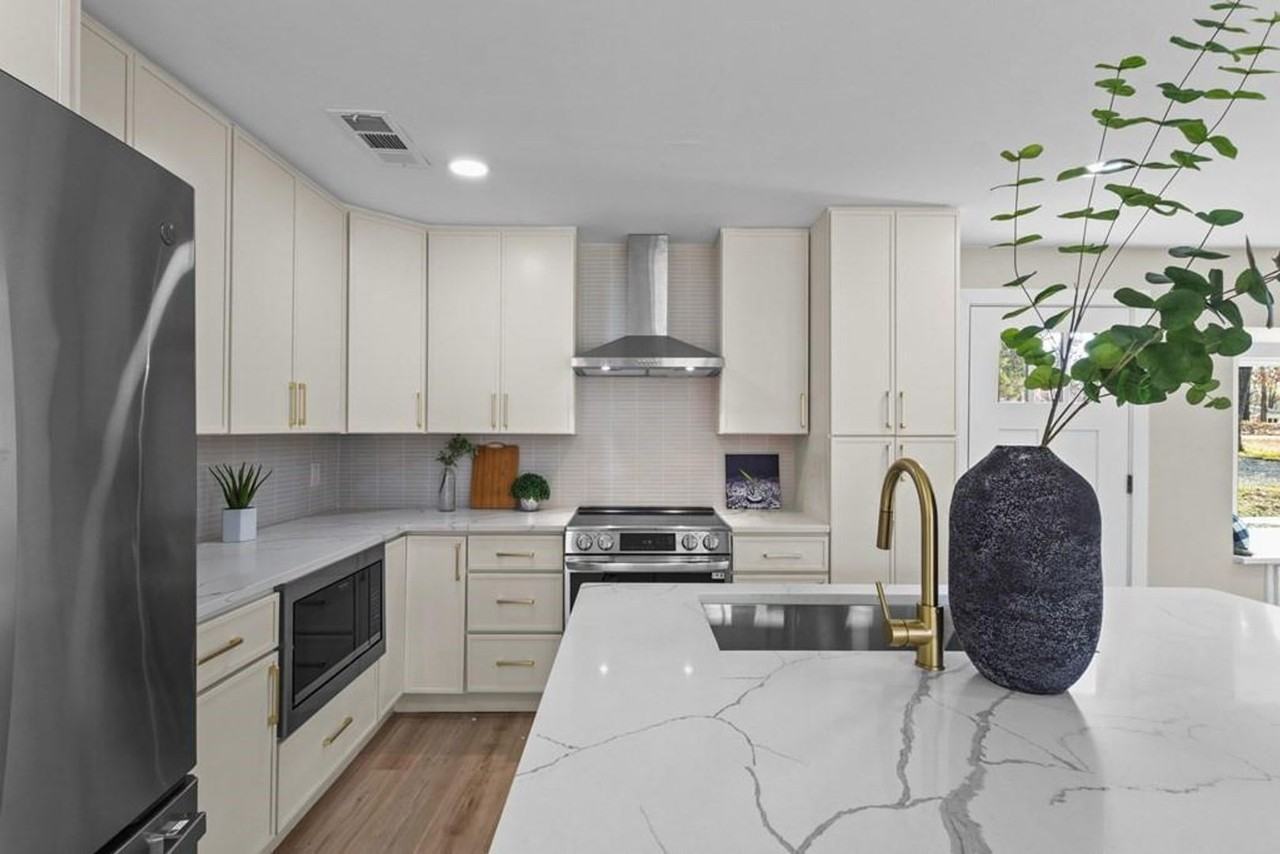 2155 Hickory Trce - Photo 4 of 39