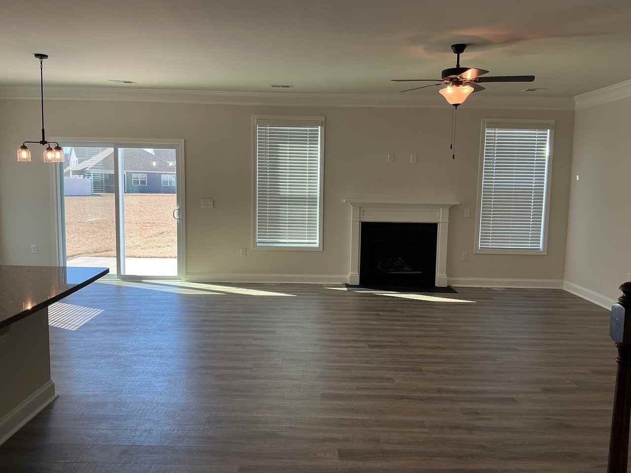 41 Silverthorne Ct - Photo 3 of 36