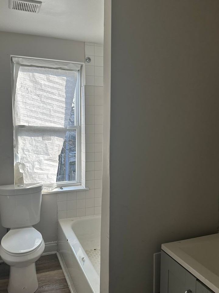 2211 E North Ave - Photo 5 of 12