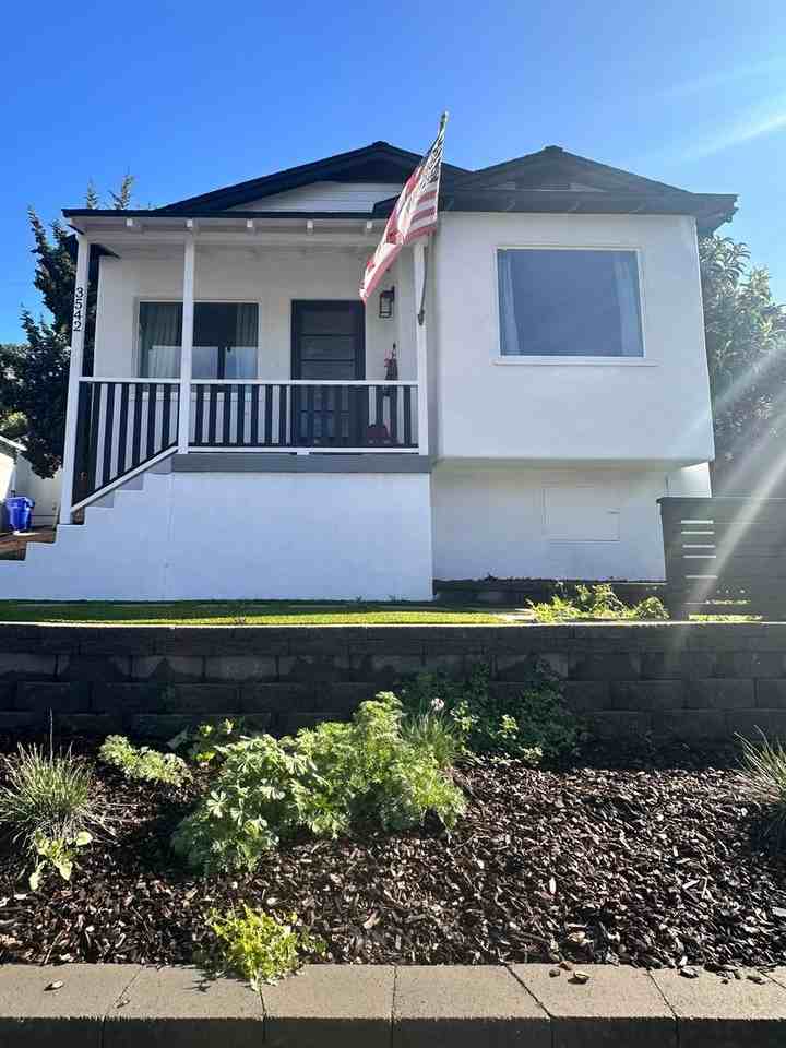 3542 Poe St - Photo 3 of 34