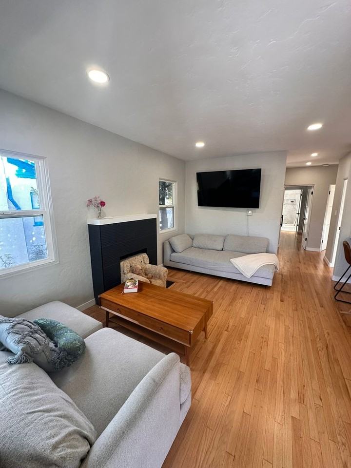 3542 Poe St - Photo 6 of 34