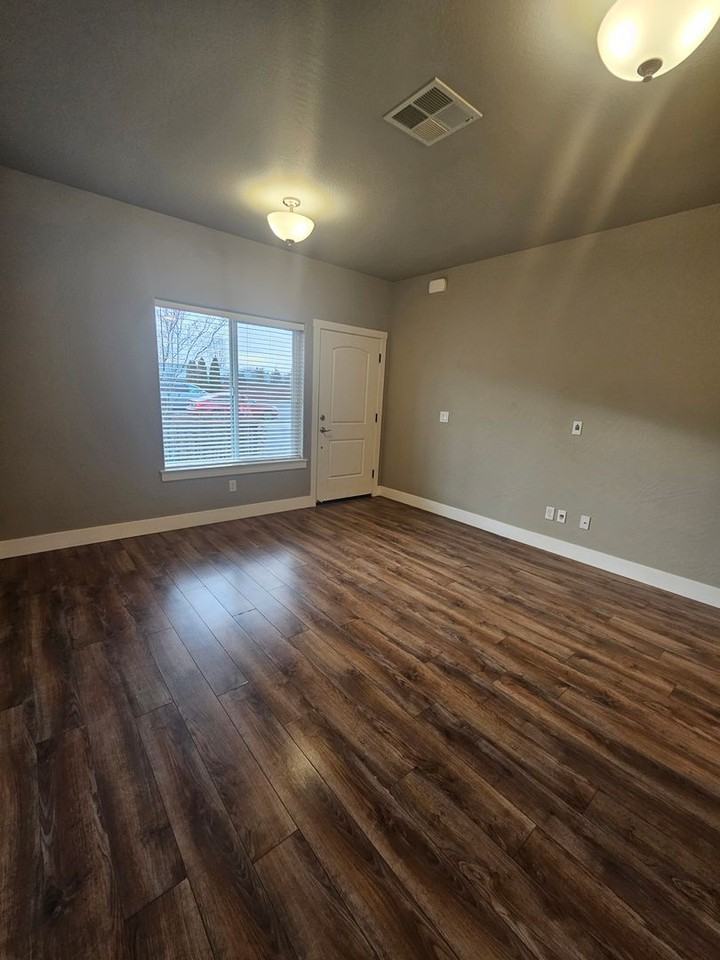 504/508 Gray Court - Photo 4 of 24