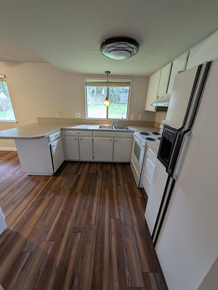 3683 Briarwood Dr Se - Photo 7 of 22