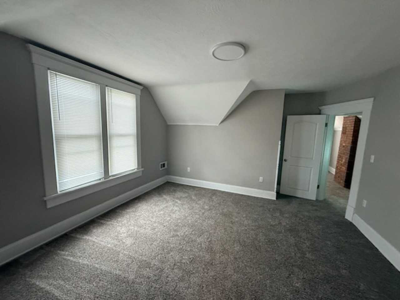 367 E Morrill Ave - Photo 4 of 16