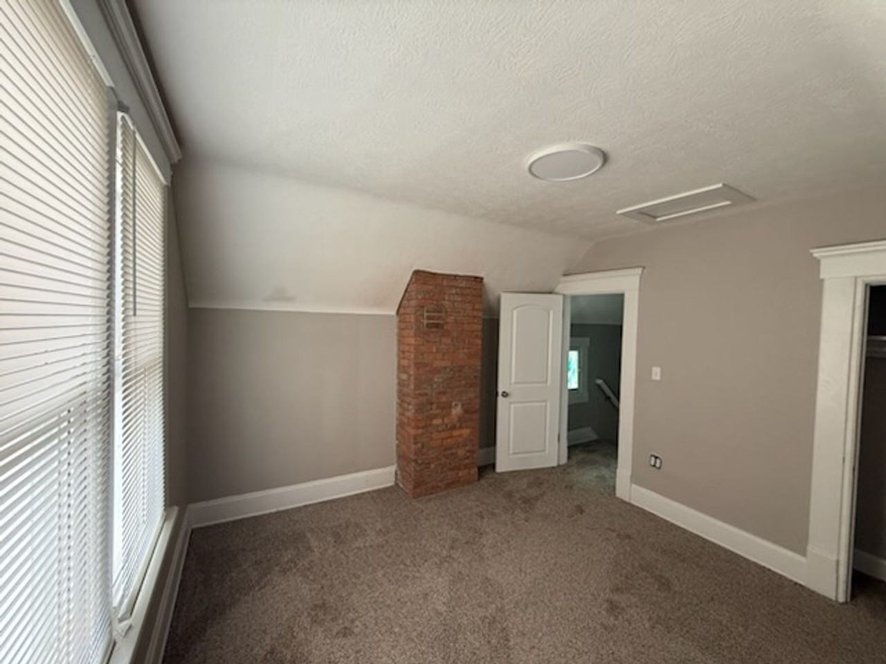 367 E Morrill Ave - Photo 7 of 16