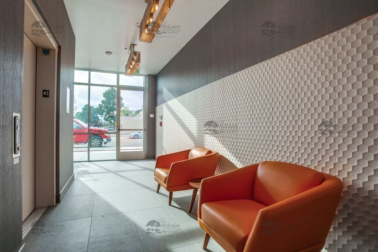 725 Grand Ave - Photo 5 of 50