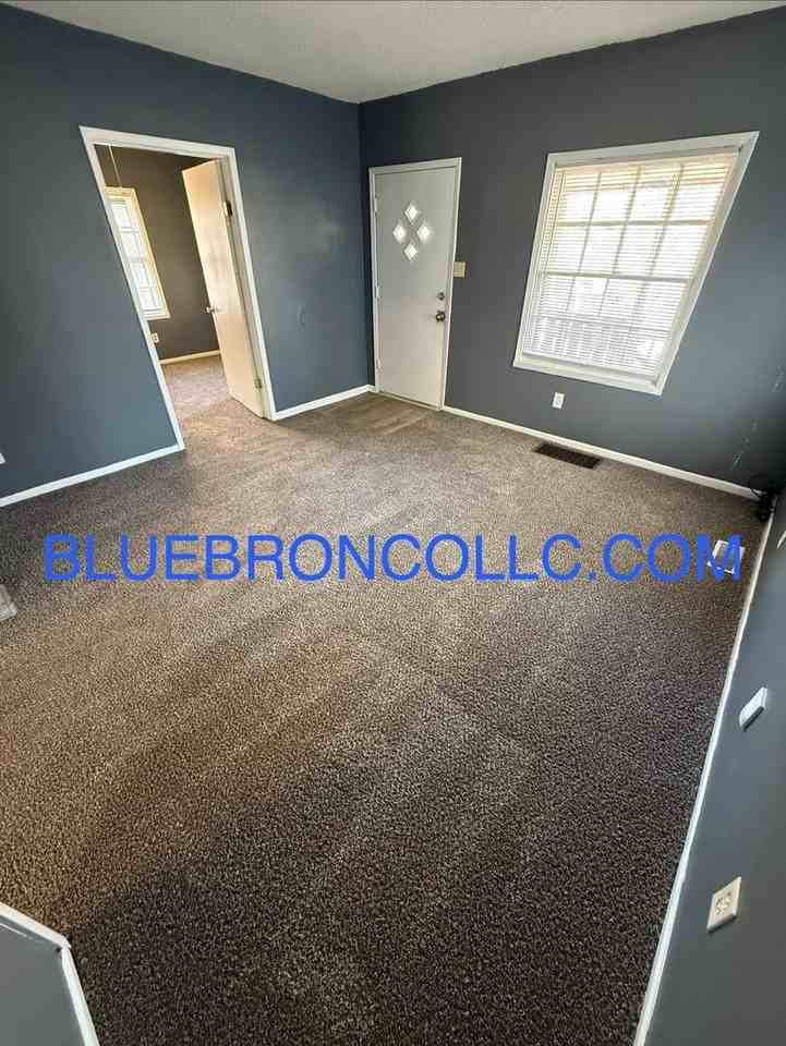 8709 E Smart Ave - Photo 3 of 12