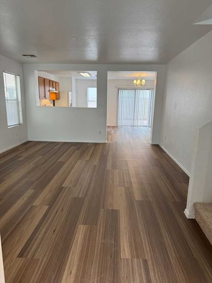 11237 W Baden St - Photo 4 of 36