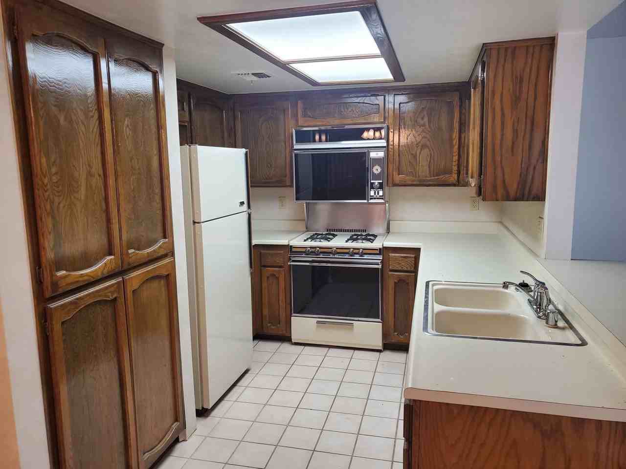 1190 Ramar Rd #11 - Photo 7 of 9