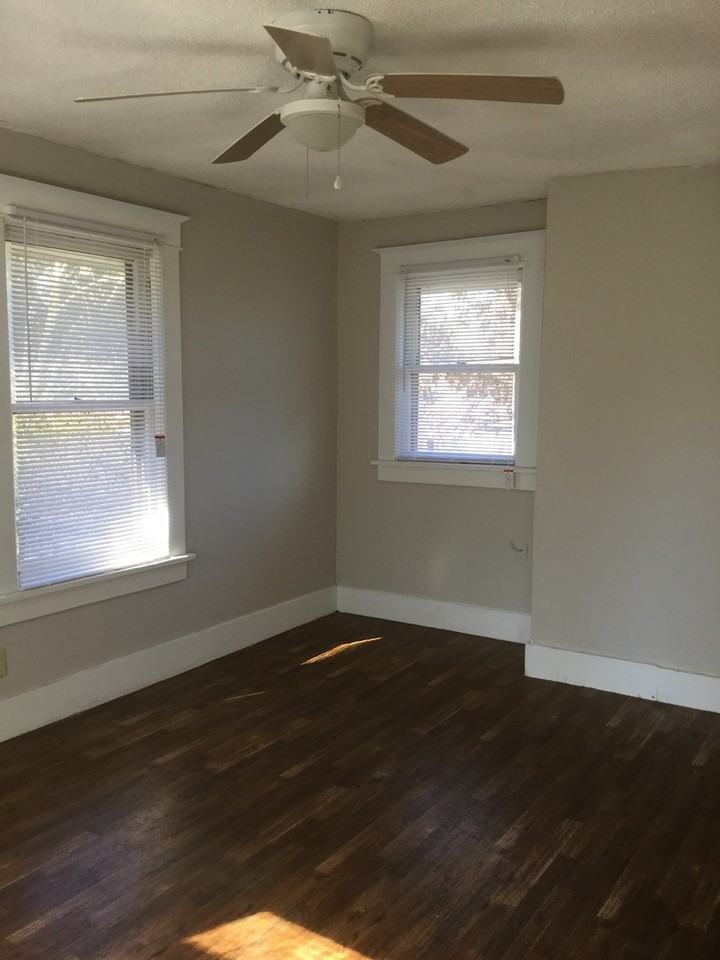 3665 Spottswood Ave - Photo 3 of 8