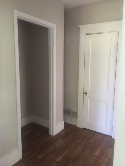 3665 Spottswood Ave - Photo 6 of 8