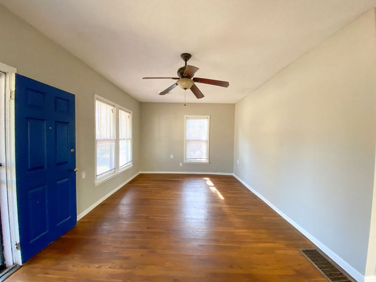 159 S Greer St - Photo 3 of 15