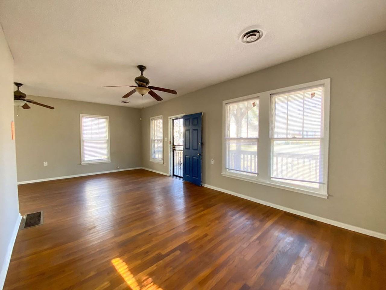 159 S Greer St - Photo 5 of 15