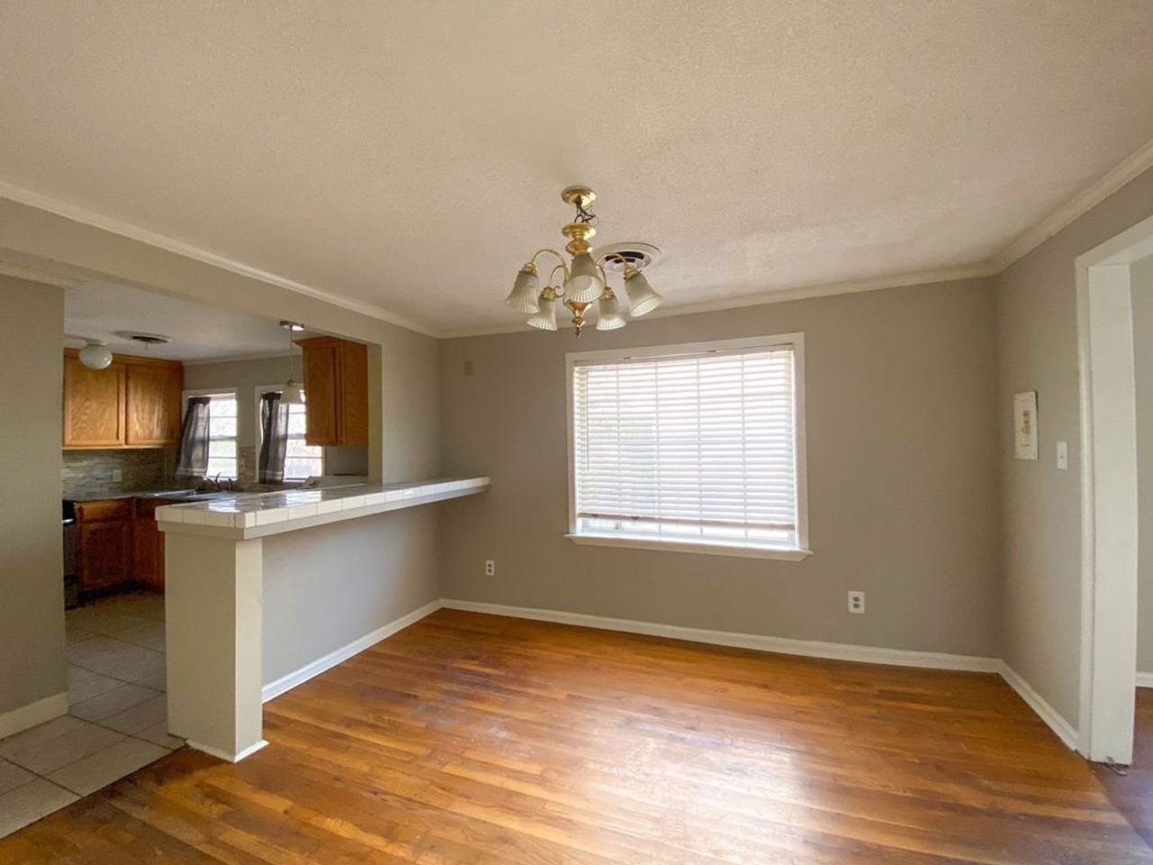 159 S Greer St - Photo 7 of 15