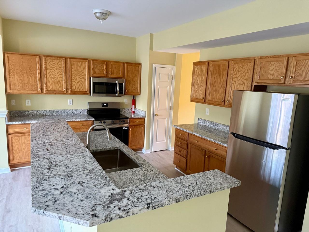 1408 New Haven Ct - Photo 5 of 10