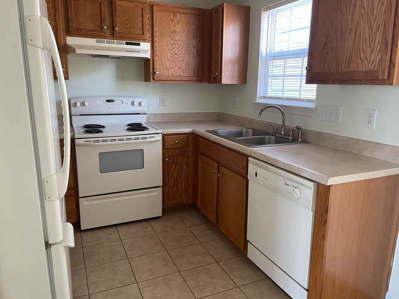 335 Malamute Ln - Photo 3 of 13