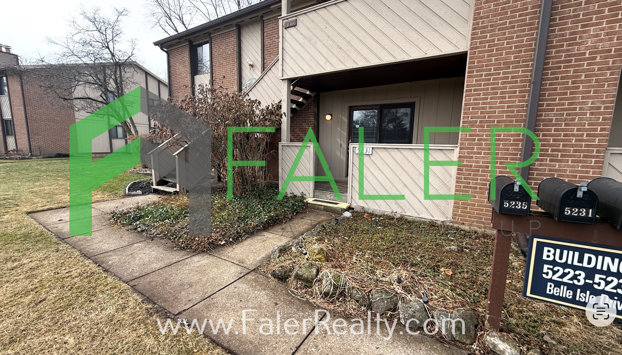 5231 Belle Isle Dr - Photo 2 of 20