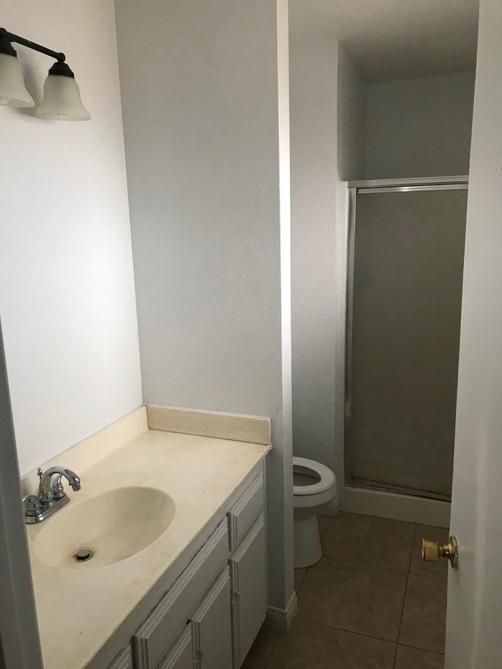 22219 Sioux Rd - Photo 4 of 9