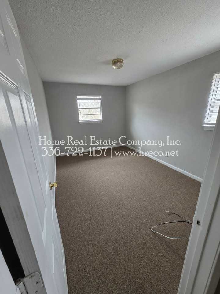 1982 Maryland Ave #C - Photo 7 of 9