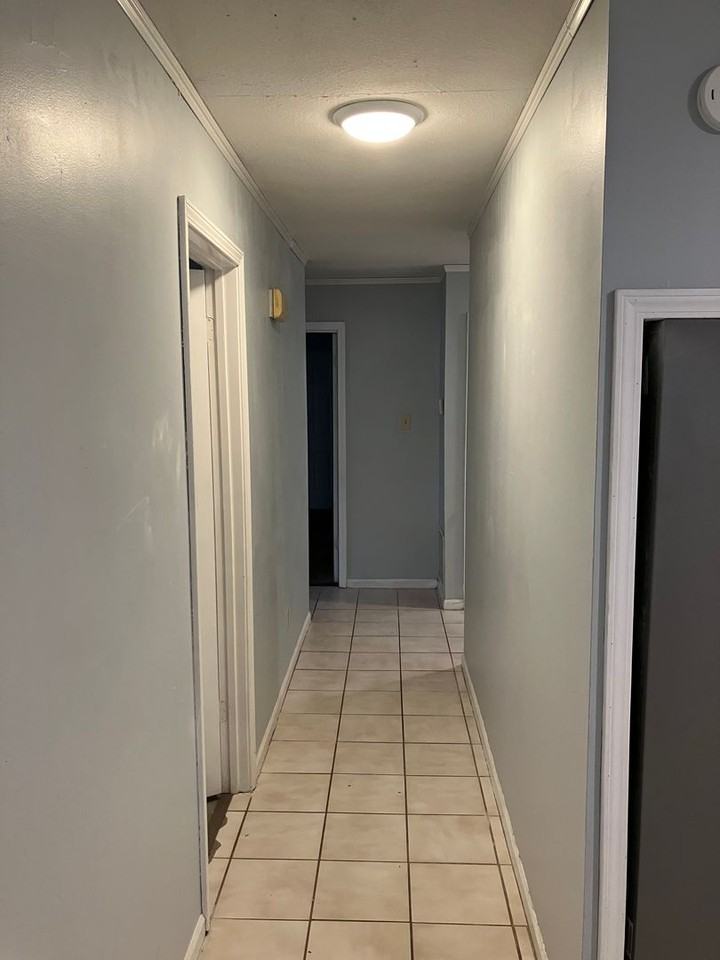 726A Robindale Dr - Photo 5 of 10