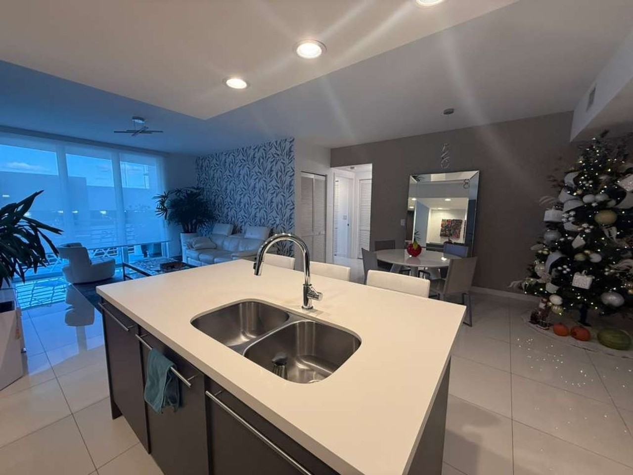 7661 Nw 107th Ave #1-503 - Photo 6 of 20