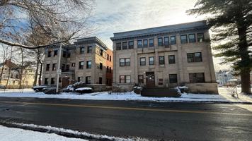 featured image of 1089 Worthington St ## 3l