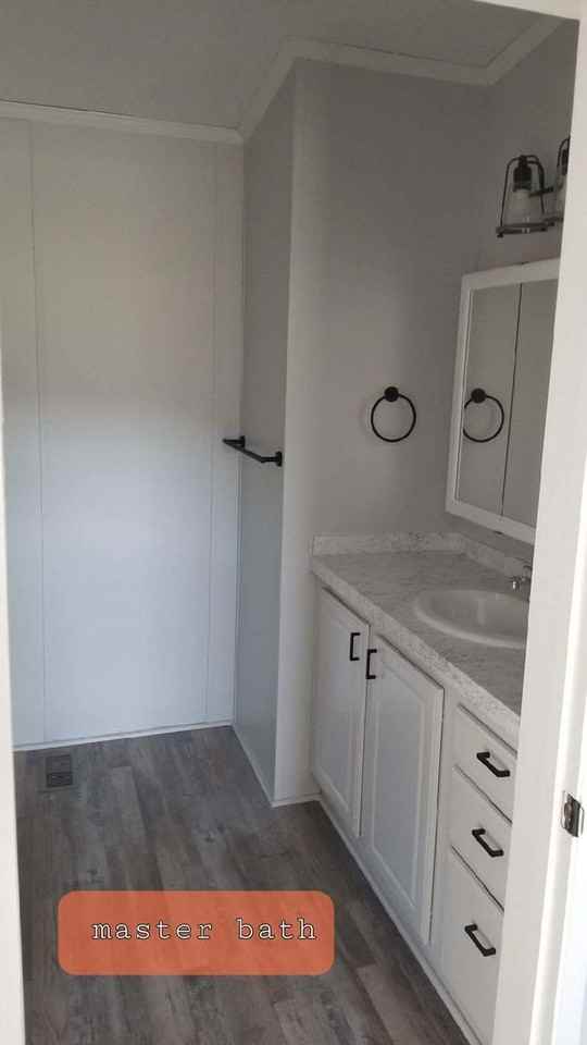 18355 Bauer Rd - Photo 3 of 10