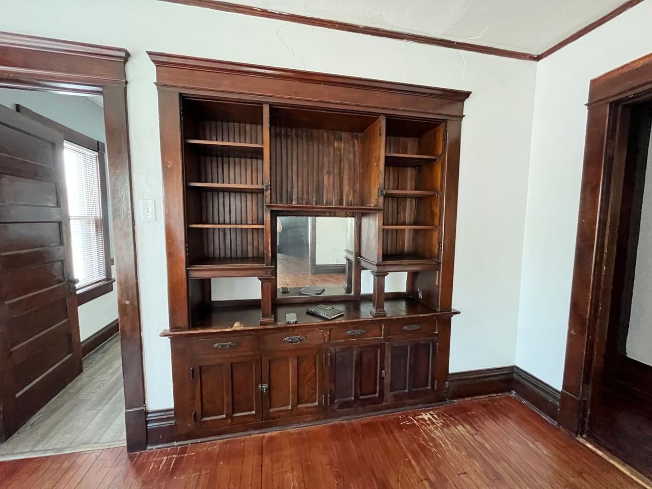 2864-66 N Cramer - Photo 4 of 12