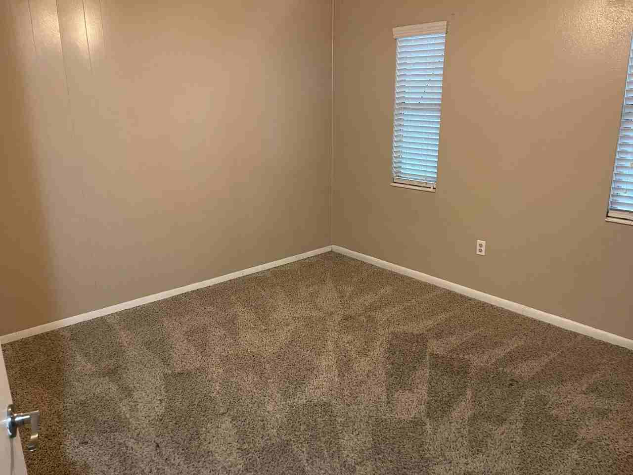 1943 Dawsey St - Photo 3 of 9