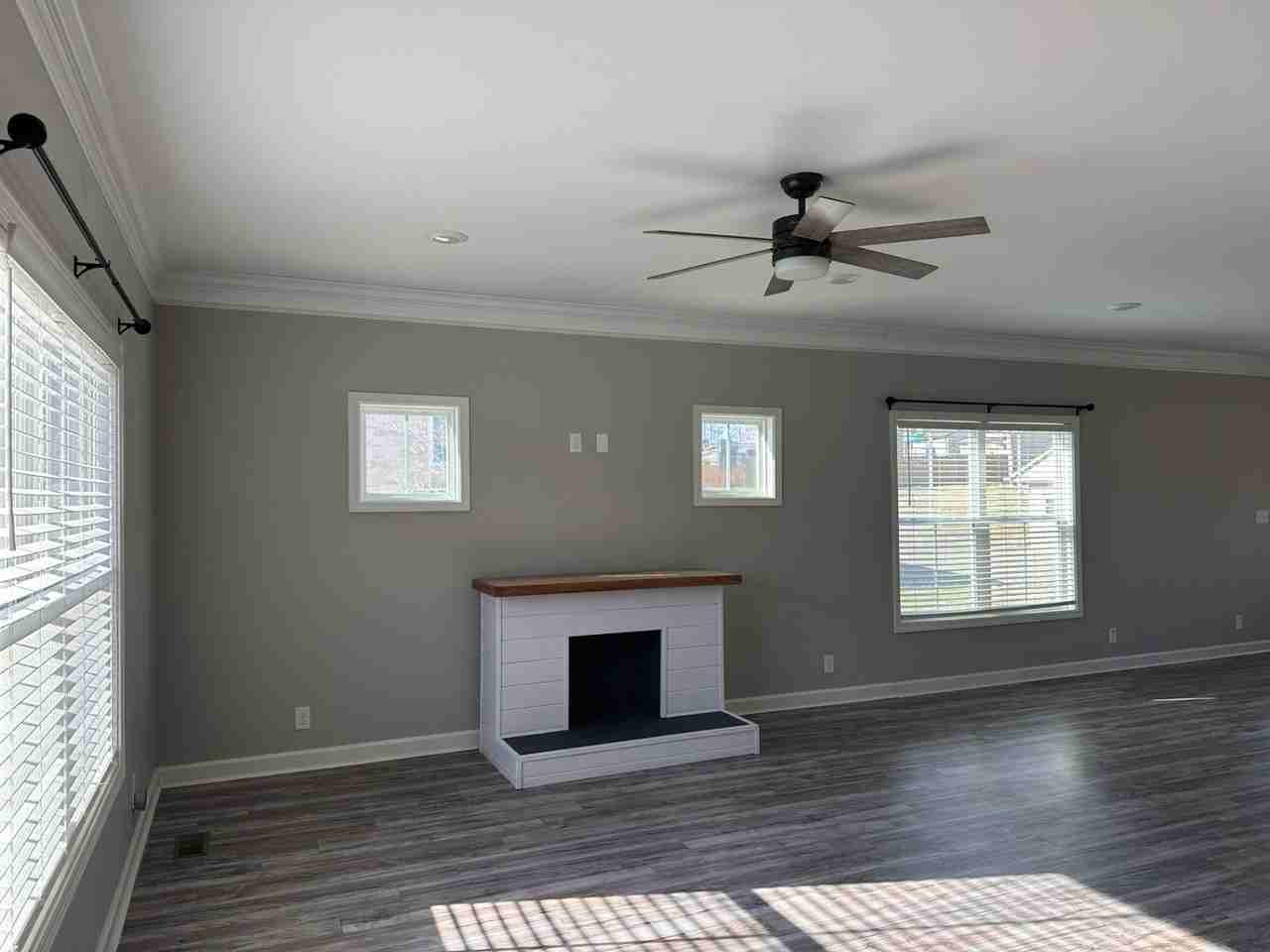 112 Canterbury Rd - Photo 2 of 10