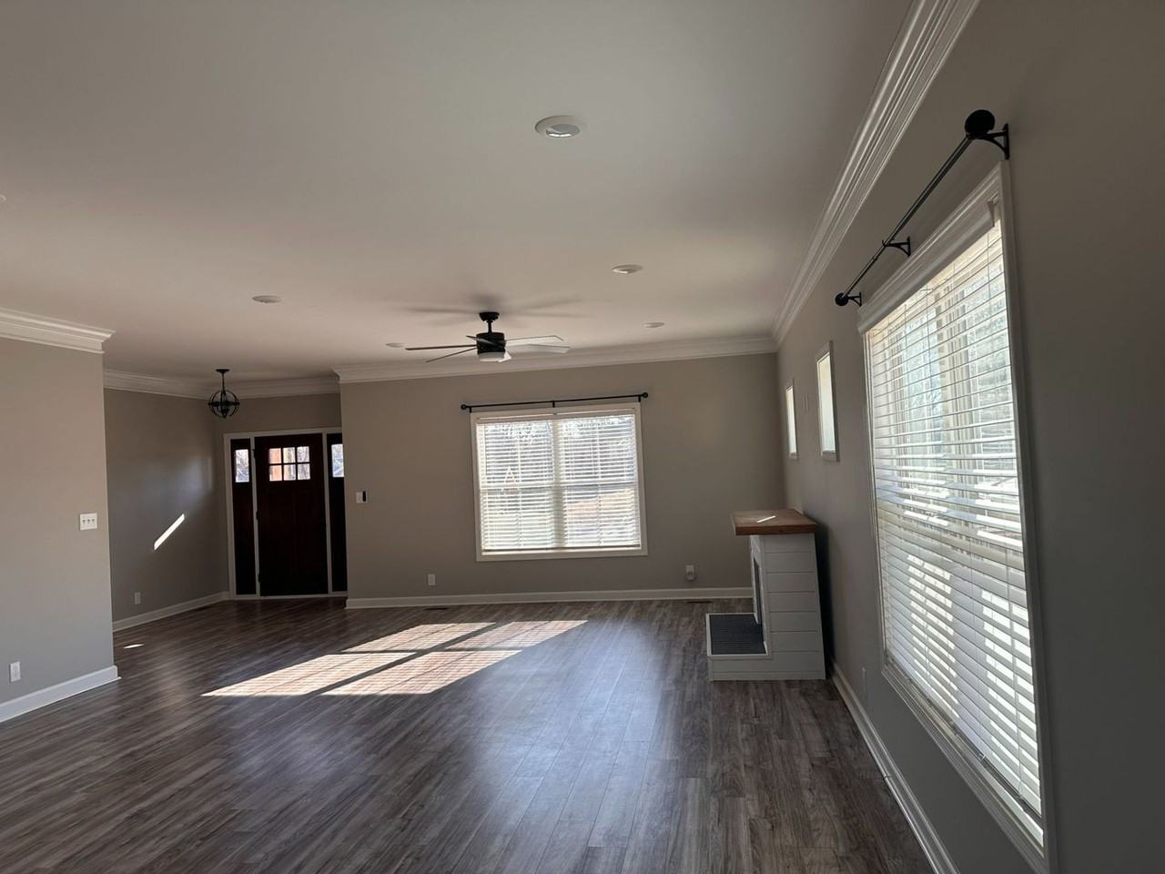 112 Canterbury Rd - Photo 3 of 10