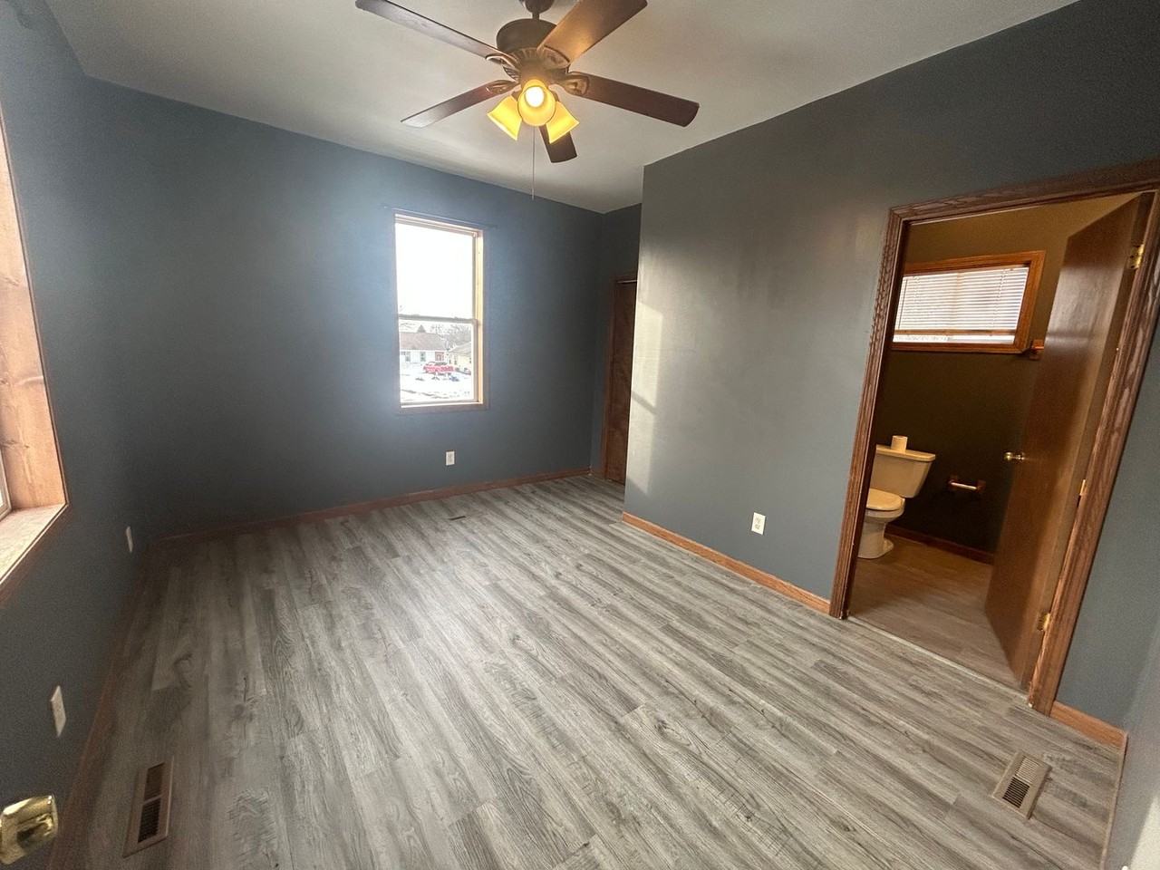 922 N 10th St - Photo 7 of 11