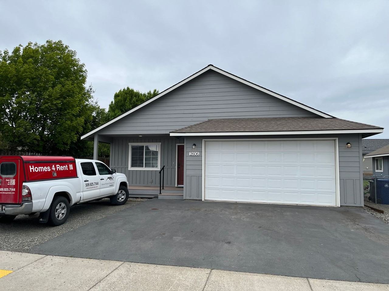 2606 N Ellington St - Photo 2 of 20