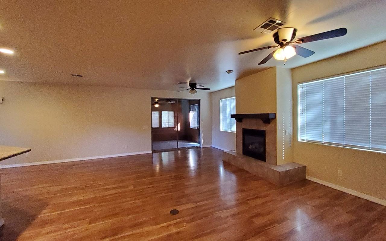 2209 N Florence Rd - Photo 3 of 13