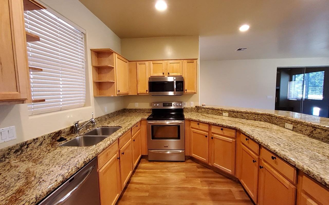 2209 N Florence Rd - Photo 4 of 13