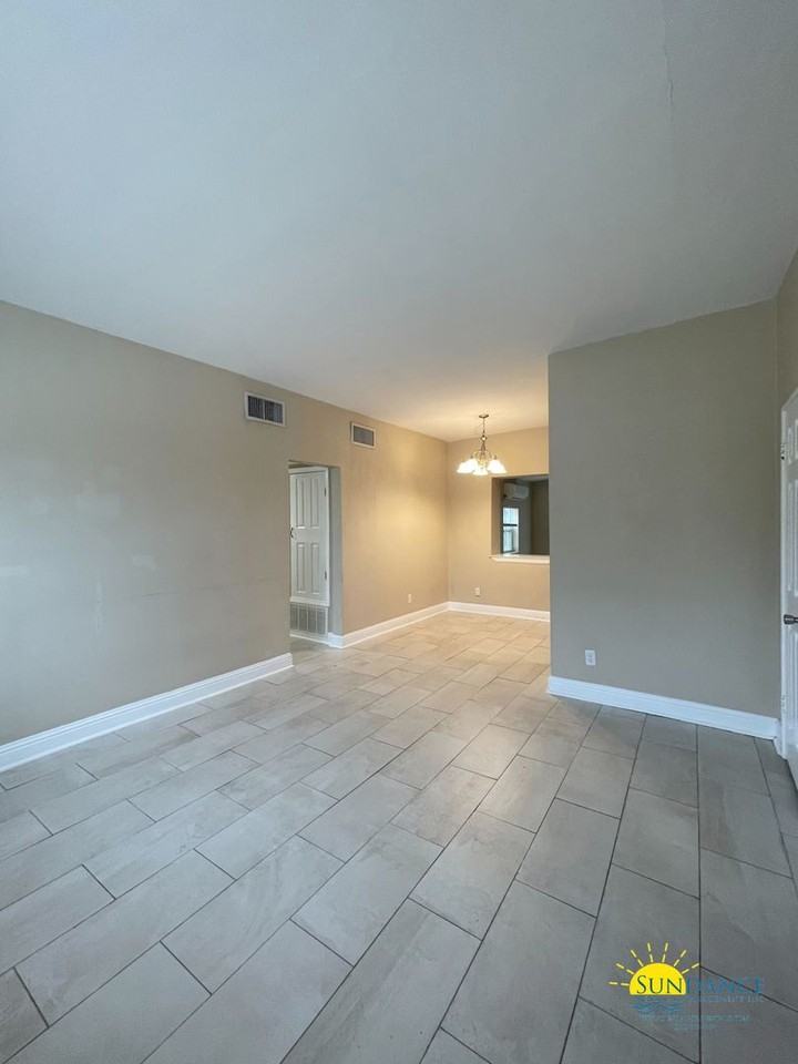 404 South Ave - Photo 4 of 18