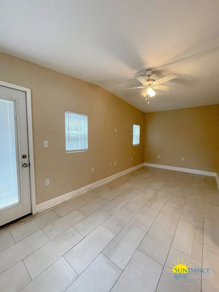 404 South Ave - Photo 6 of 18