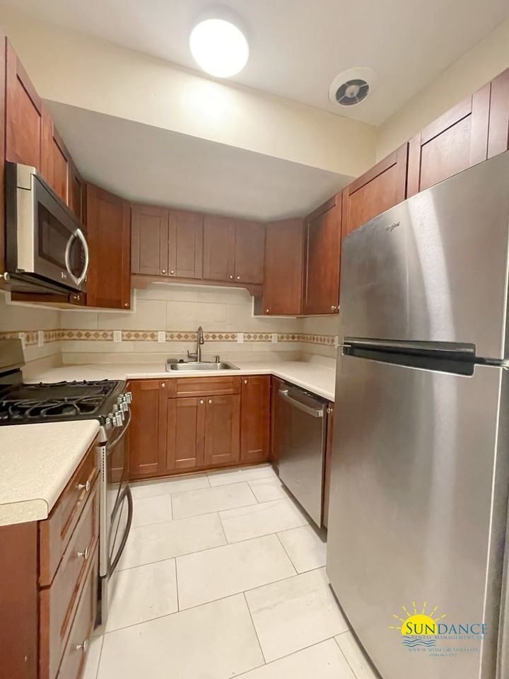 404 South Ave - Photo 7 of 18