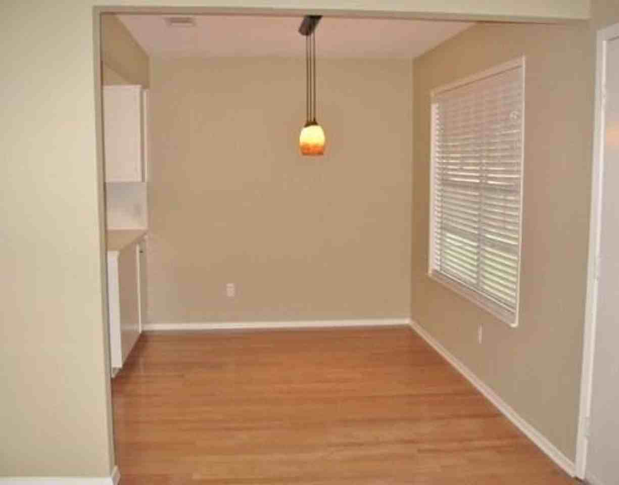 9807 Mountain Quail Rd - Photo 5 of 20