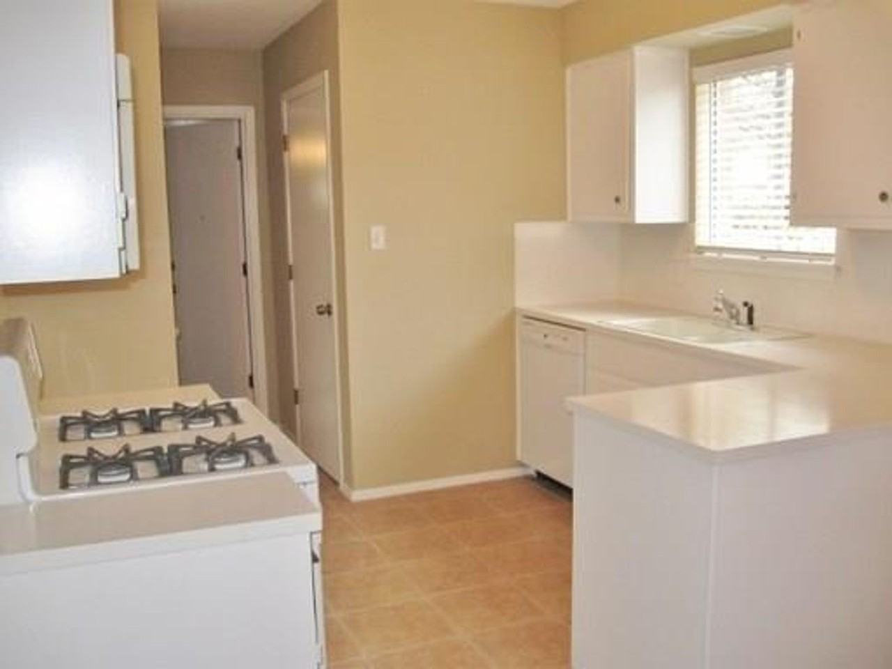 9807 Mountain Quail Rd - Photo 7 of 20