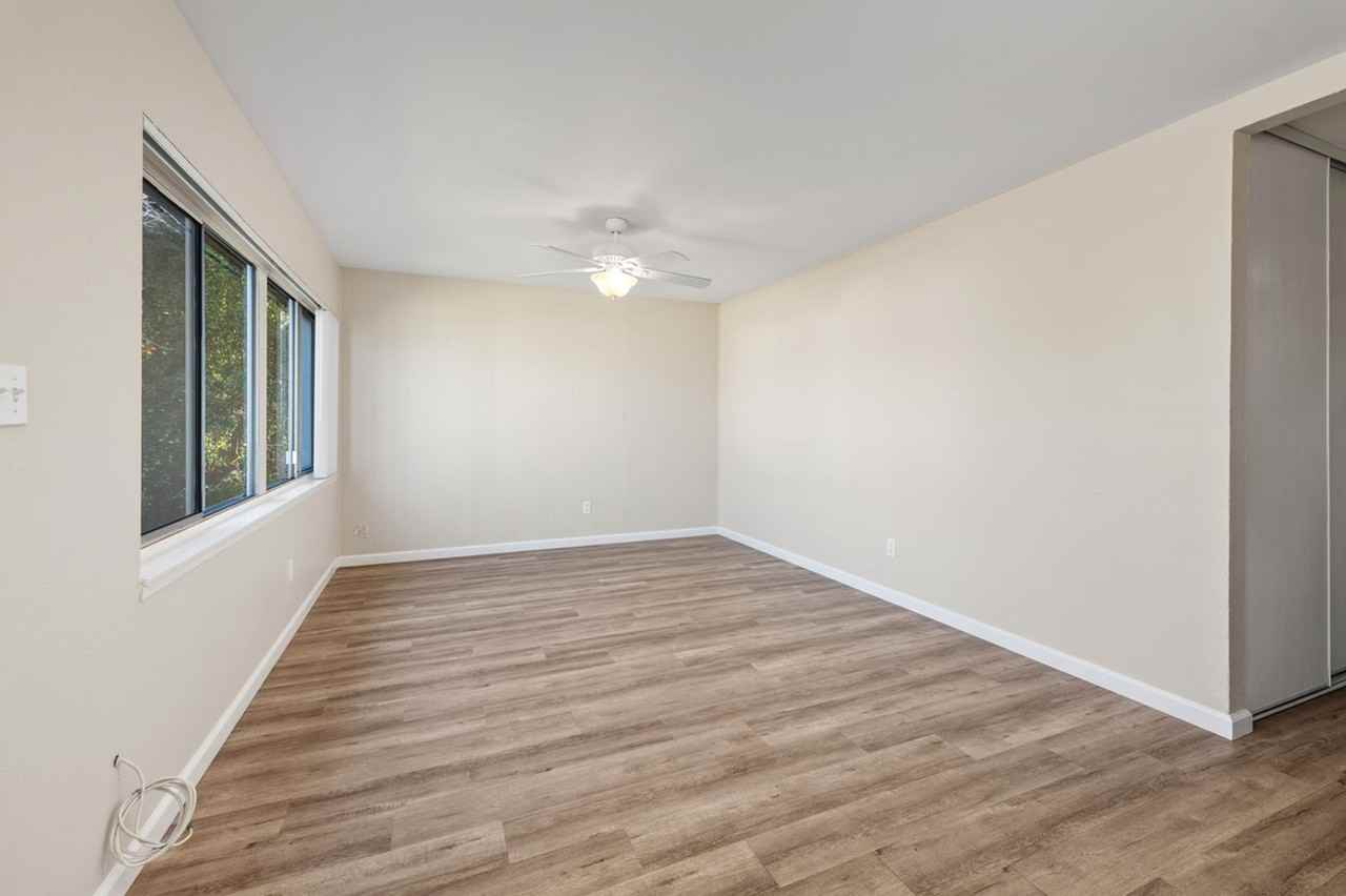 3041 Massasoit Ave - Photo 3 of 17