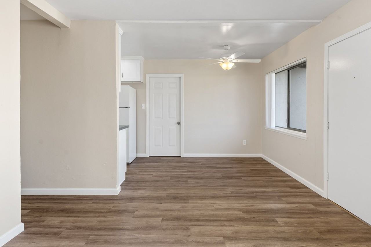 3041 Massasoit Ave - Photo 5 of 17