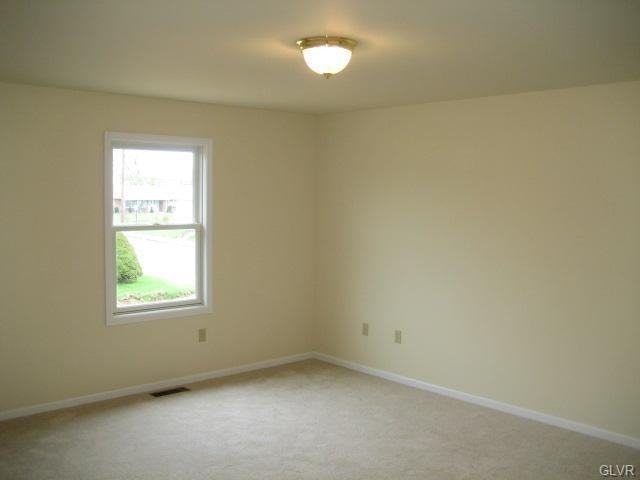 3025 Center Rd - Photo 5 of 10