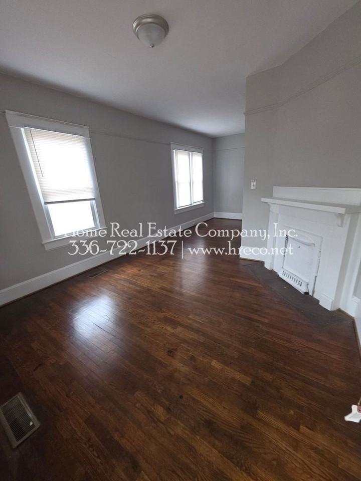 1413 Ne 23rd St - Photo 6 of 12