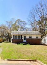 2418 Newark St - Photo 1 of 1