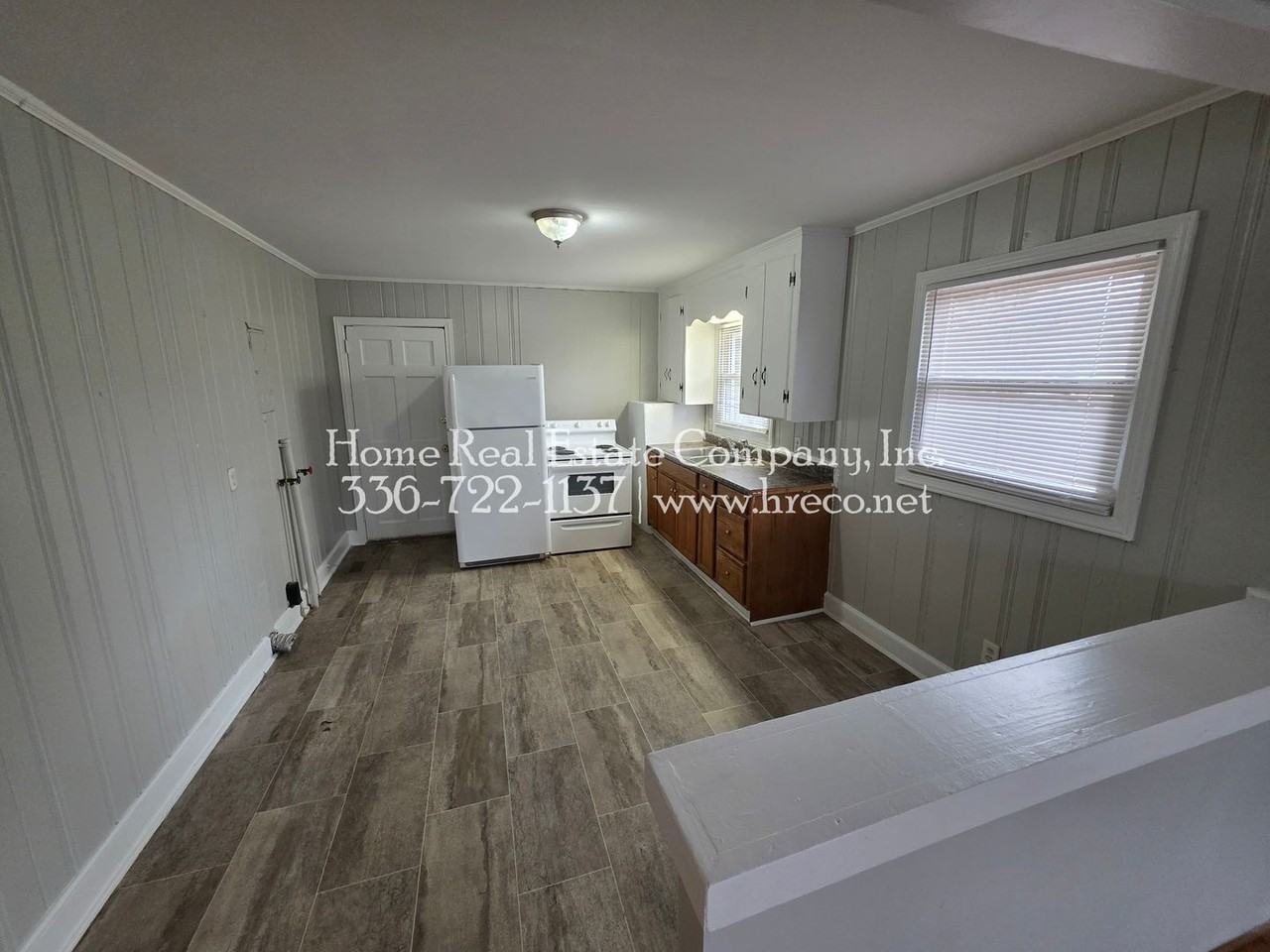 2418 Newark St - Photo 4 of 10