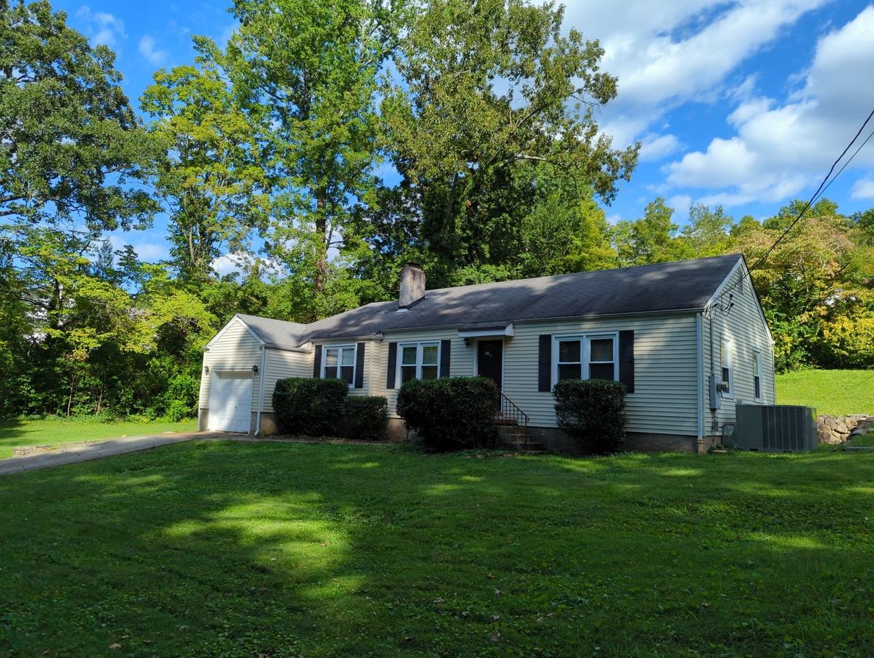 201 Forsythe St - Photo 3 of 16